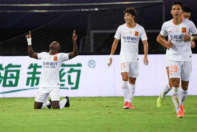 媒体人：篮协已经联系华裔后卫协商入籍办理