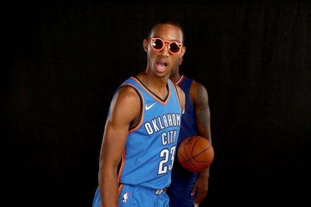 张镇麟16分辽宁胜天津 孙铭徽14+19广厦胜福建